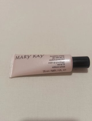 Mary Kay Foundation Primer SPF 15