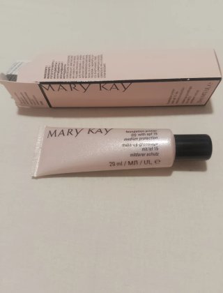 Mary Kay Foundation Primer SPF 15