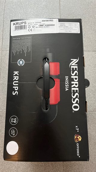Cafetera Nespresso Krups Beige