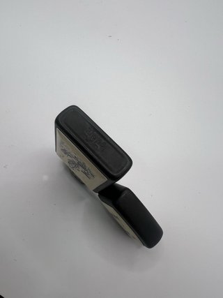 Zippo Vintage Scrimshaw Barco Velero Nero Opaco