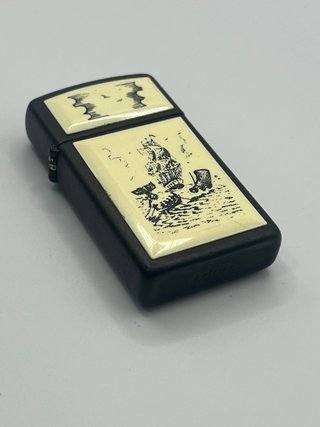 Zippo Vintage Scrimshaw Barco Velero Nero Opaco