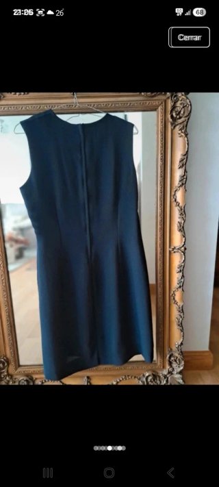Vestido azul marino sin mangas