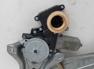 1147096 977556106 elevalunas tras izq toyota auris