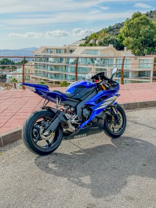 Yamaha R6 2006 Azul