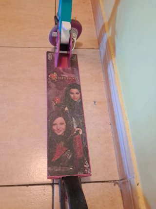 Patinete infantil Los Descendientes