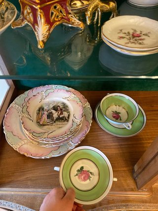Conjunto Porcelana y Cristal Decorativo
