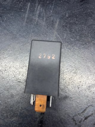 Relé Calentamiento VW T4 191911261C