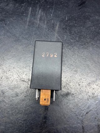 Relé Calentamiento VW T4 191911261C