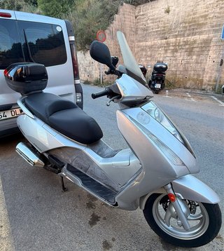 Moto Honda phantom 125 cc