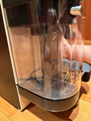 Cafetera Nespresso DeLonghi Lattissima