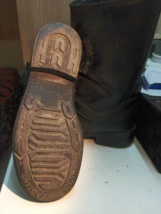 Chaqueta de cuero motera negra