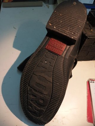 Chaqueta de cuero motera negra