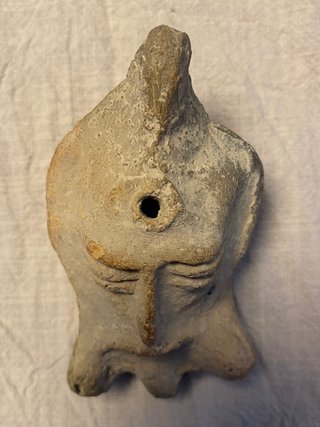 Antigua Lucerna en terracota c/forma antropomorfa