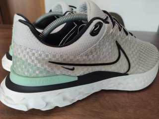 Nike Infinity Run Flyknit Talla 44