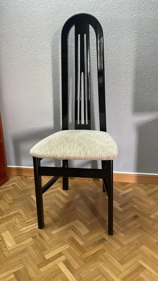 4 Sillas de comedor negra y beige