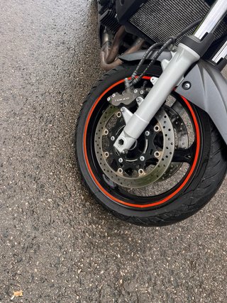 Suzuki GSR Naked Negra/Plata