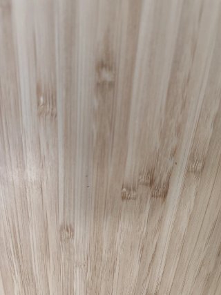 Escritorio bambú · Ikea · Hogar (perfecto estado)