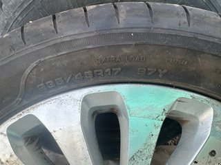 Llanta Ford 235/45R17