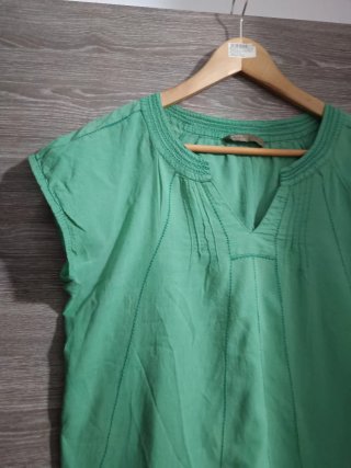 Blusa Sfera verde talla L
