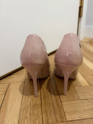 Zapatos de tacón Mustang nude rosado