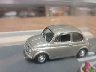 Modellino Fiat 500 Diorama Francis Lombardi