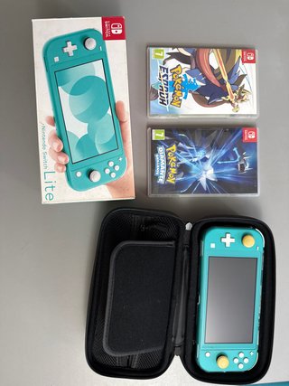 Nintendo Switch Lite turchese + Pokémon Spada e DB