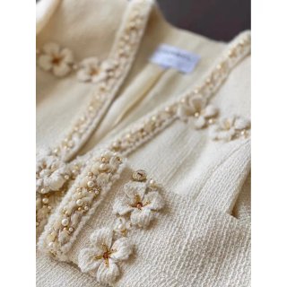Chaqueta Chanel Tweed Flores Perlas Talla M