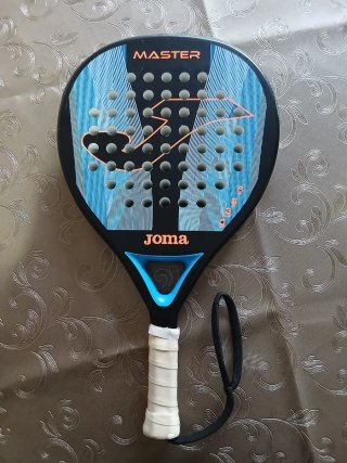 Pala de pádel Joma Master solo hoy