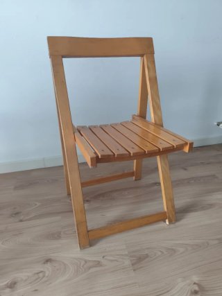 Silla plegable de madera
