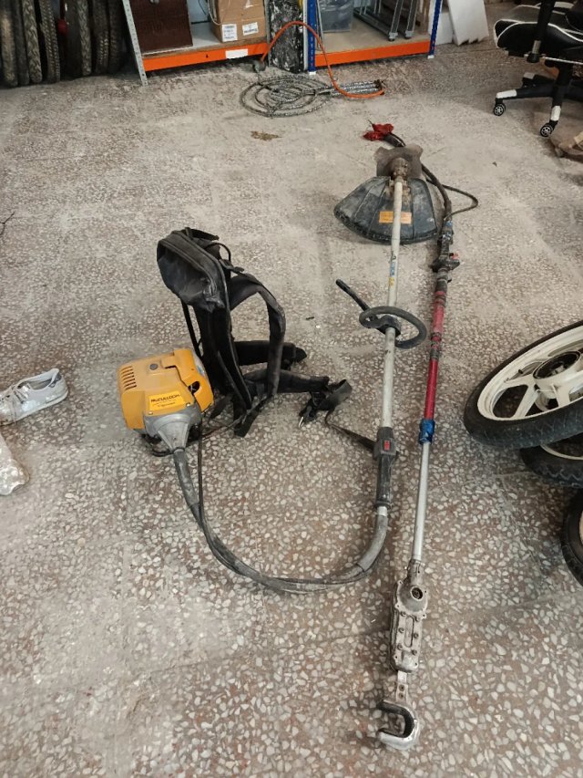 Desbrozadora y recoger aceitunas , para reparar