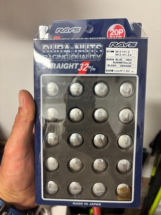 tuerca rueda Suzuki jimny