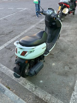 Peugeot Vivacity 125cc Scooter