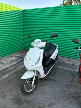 Peugeot Vivacity 125cc Scooter