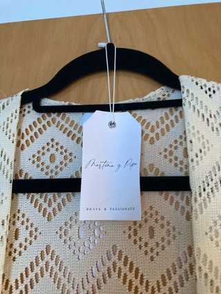 Chaleco kimono con etiqueta