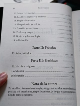 El libro completo de magia, hechizos y ceremonias