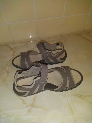 Sandalias trekking Quechua Talla 37