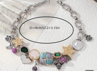 Gargantilla con charms variados