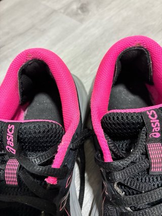 Zapatillas Asics Talla 38 Negras y Rosas