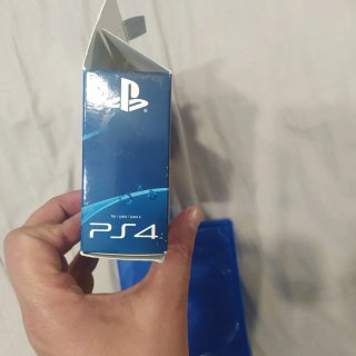 Caja PlayStation Camera PS4 + Caja Juego PS4