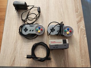 Raspberry Pi 4B con 2 mandos y cables SD 256Gb