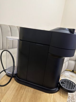 Cafetera Nespresso Negra Vertuo