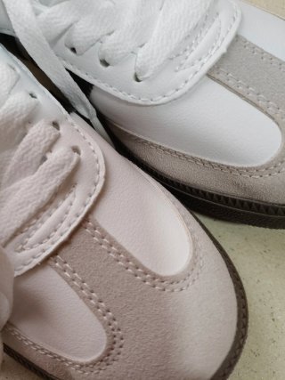 Zapatillas Adidas Blancas y Grises