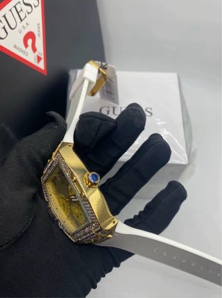 Reloj Guess Dorado y Blanco Nuevo