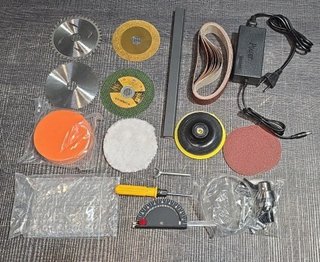 Mini Sierra de Mesa Compacta con Lijadora
