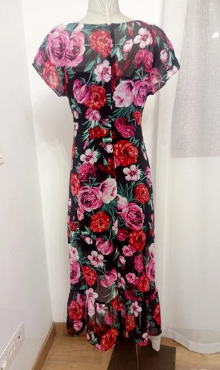 Vestido floral negro y multicolor