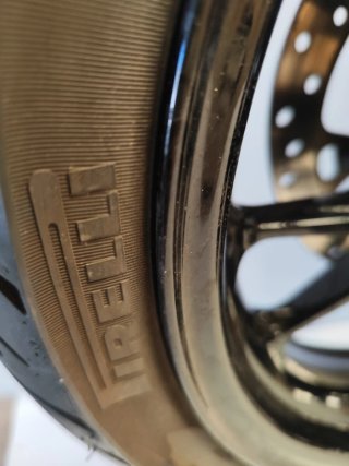 Rueda Delantera BMW C400 GT