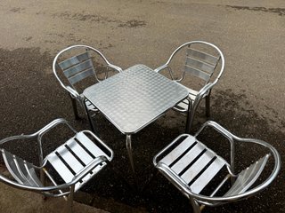 Mesa y 4 Sillas Exterior Metal