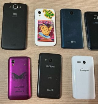 Lote di 9 telefoni cellulari rotti Samsung, LG