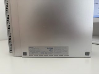 PS3 PLATEADA (japonesa)