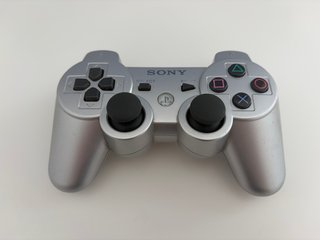 PS3 PLATEADA (japonesa)